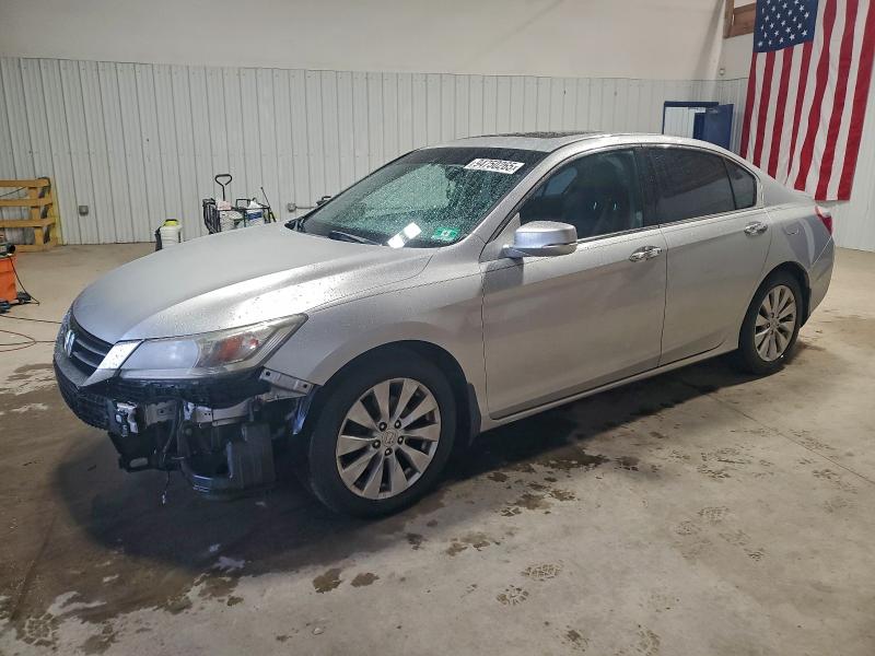 Photo 1 from auction – 2015 HONDA ACCORD with VIN 1HGCR3F98FA016932