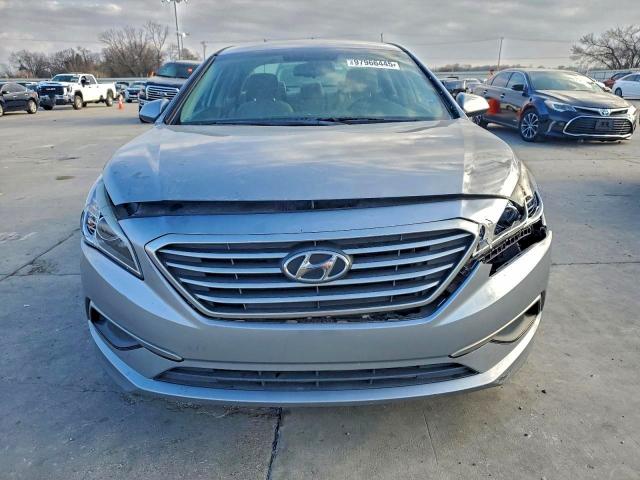 Photo 5 from auction – 2016 HYUNDAI SONATA SE with VIN 5NPE24AF6GH376757