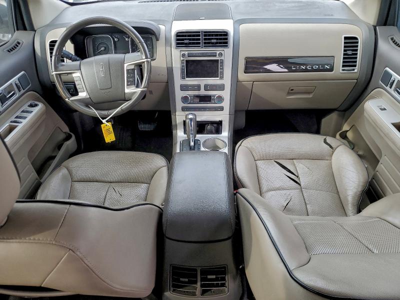 Photo 8 from auction – 2008 LINCOLN MKX with VIN 2LMDU68C28BJ18682