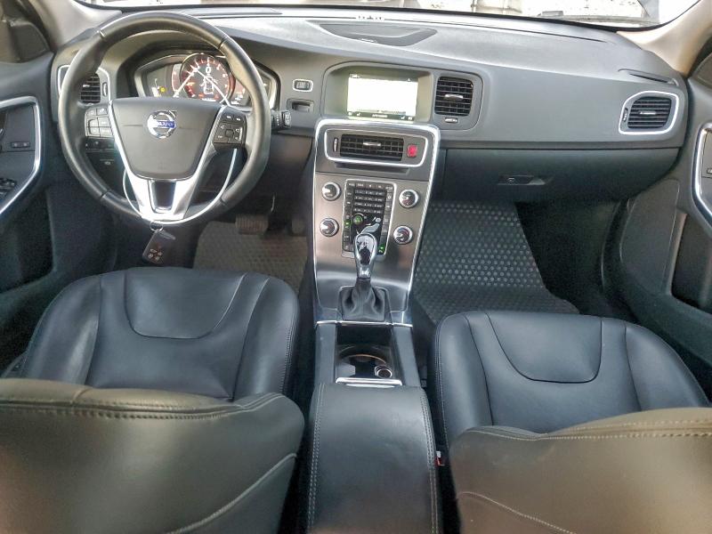 Photo 8 from auction – 2016 VOLVO V60 PLATIN with VIN YV1612SM1G1316637