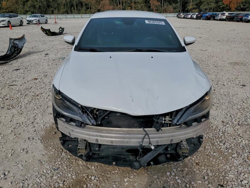 Photo 5 from auction – 2016 CHRYSLER 200 with VIN 1C3CCCDG2GN139691