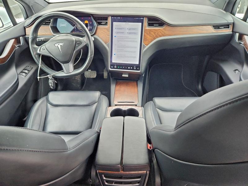 Photo 8 from auction – 2020 TESLA MODEL X with VIN 5YJXCAE24LF261689
