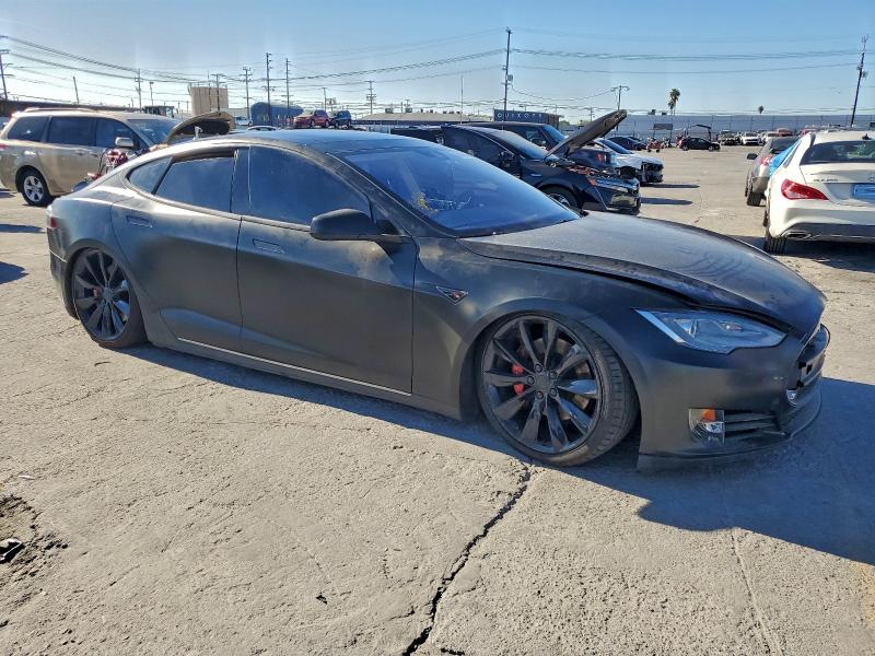 Photo 4 from auction – 2015 TESLA MODEL S with VIN 5YJSA1E16FF120263