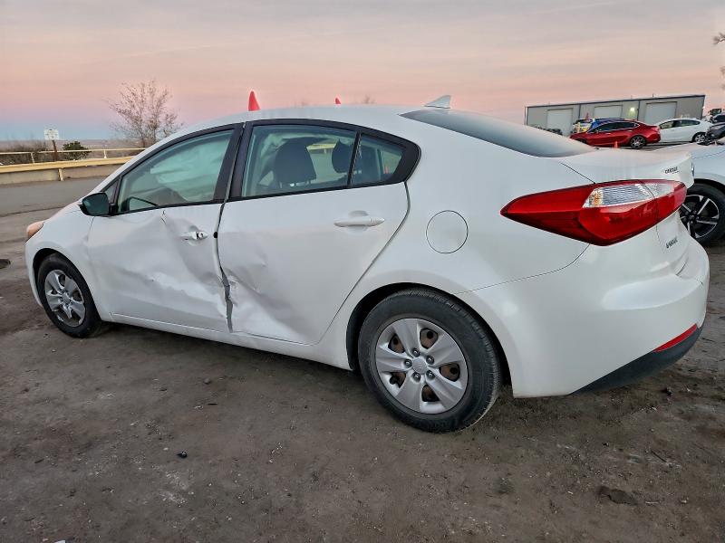Photo 2 from auction – 2015 KIA FORTE LX with VIN KNAFX4A69F5311533