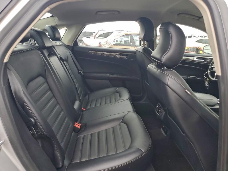 Photo 10 from auction – 2018 FORD FUSION SE with VIN 3FA6P0PU0JR246245