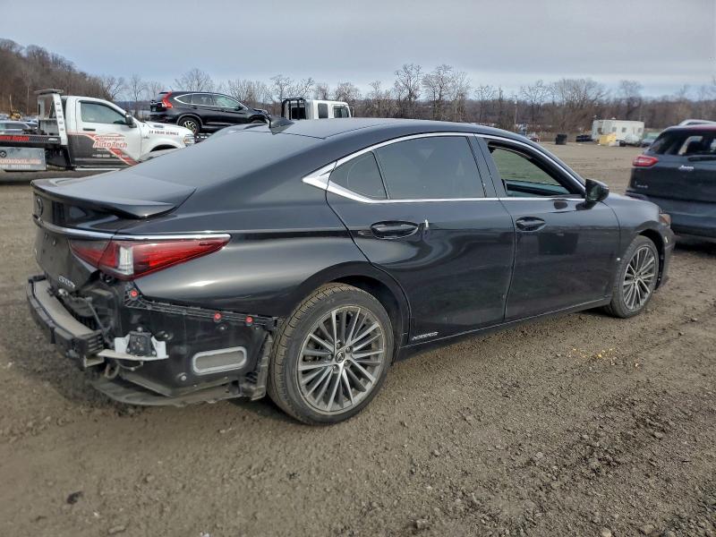 Photo 3 from auction – 2022 LEXUS ES 300H BA with VIN 58ADA1C14NU026078