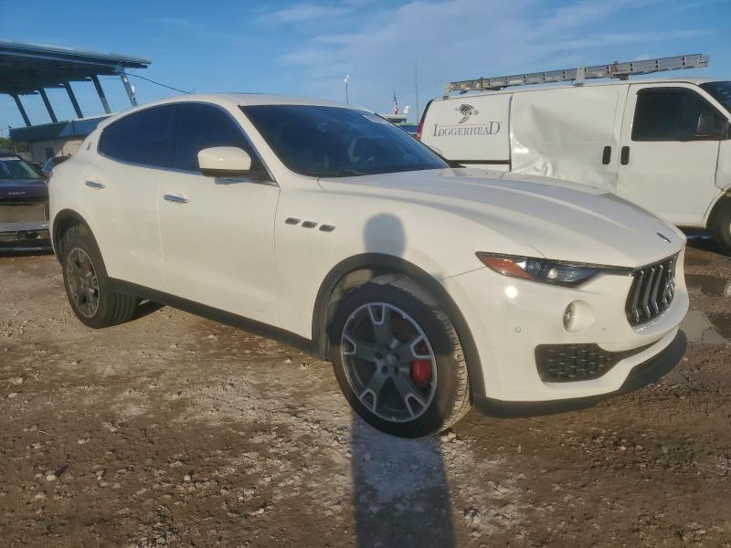 Photo 4 from auction – 2018 MASERATI LEVANTE with VIN ZN661XUA3JX296092