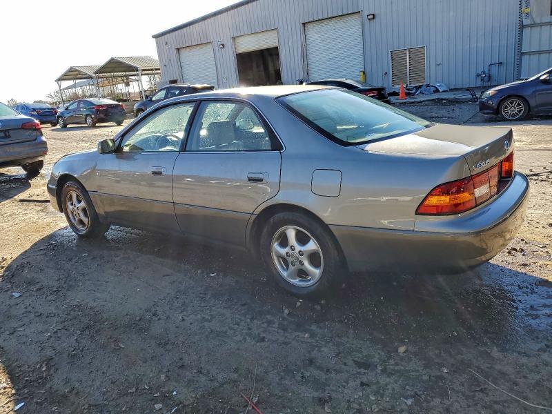 Photo 2 from auction – 1998 LEXUS ES 300 with VIN JT8BF28G6W0139495