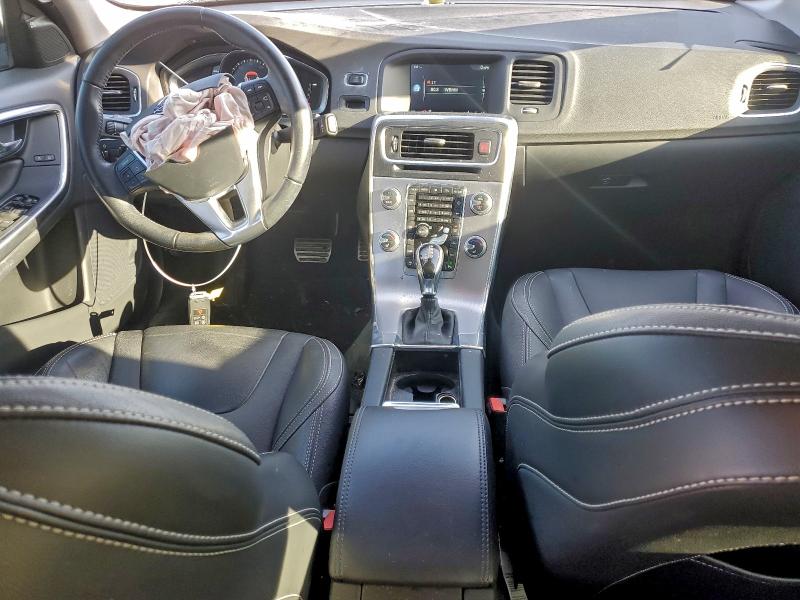 Photo 8 from auction – 2017 VOLVO S60 with VIN YV126MFL3H2425450