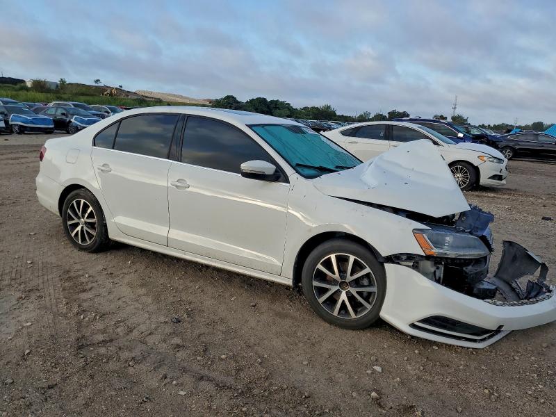 Photo 4 from auction – 2018 VOLKSWAGEN JETTA SE with VIN 3VWDB7AJ7JM232604