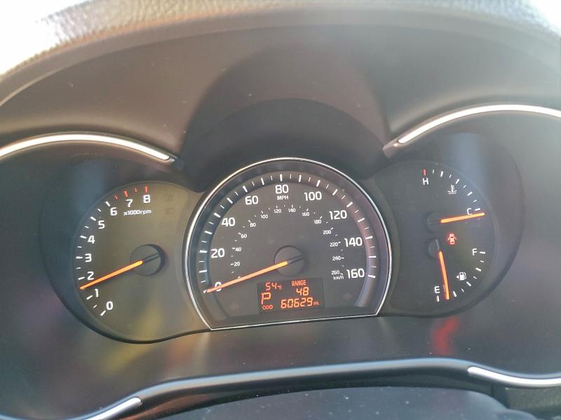 Photo 9 from auction – 2015 KIA SORENTO LX with VIN 5XYKT4A60FG651528