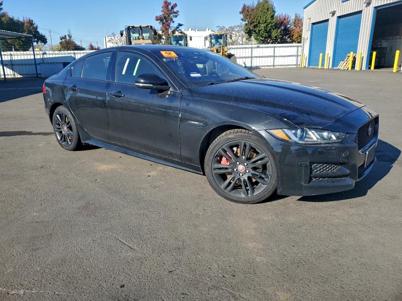 Photo 4 from auction – 2018 JAGUAR XE with VIN SAJAF4FXXJCP26268