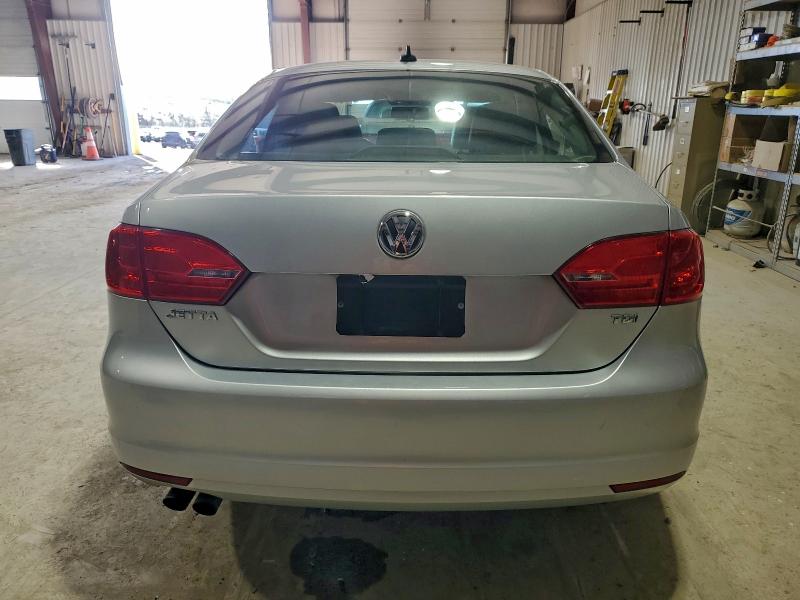 Photo 6 from auction – 2013 VOLKSWAGEN JETTA with VIN 3VWLL7AJ8DM228901