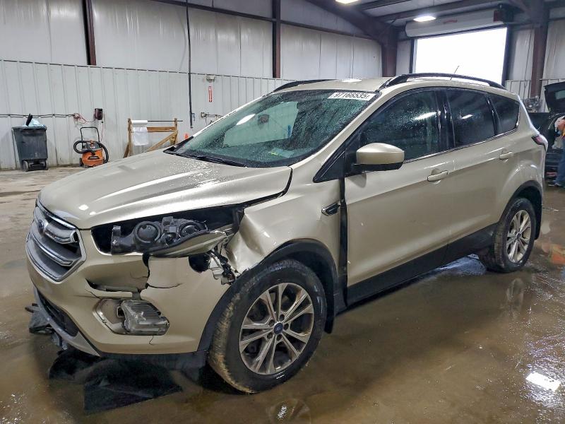 FORD ESCAPE SE 2017 with VIN 1FMCU9GD4HUC62618 - Photo from auction
