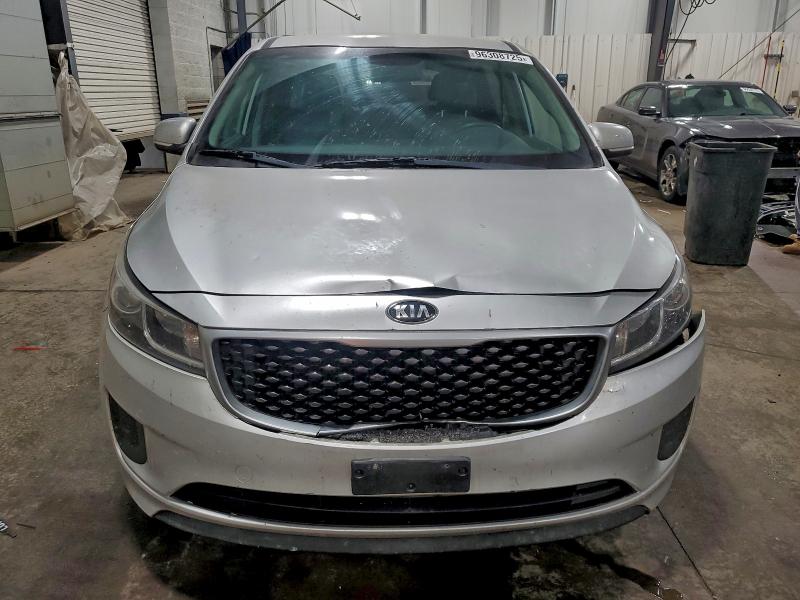 Photo 5 from auction – 2015 KIA SEDONA L with VIN KNDMA5C19F6025727