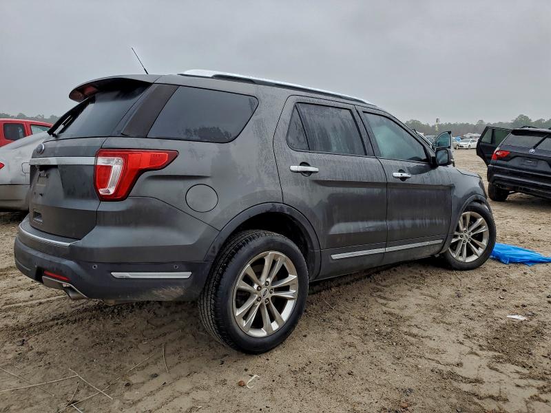 Photo 3 from auction – 2018 FORD EXPLORER L with VIN 1FM5K7F80JGA97436