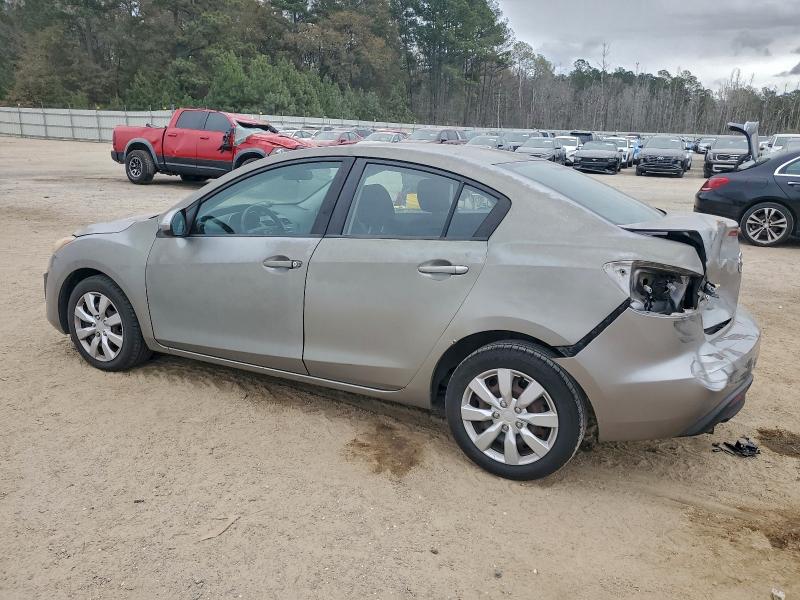 Photo 2 from auction – 2011 MAZDA 3 I with VIN JM1BL1UF6B1373674