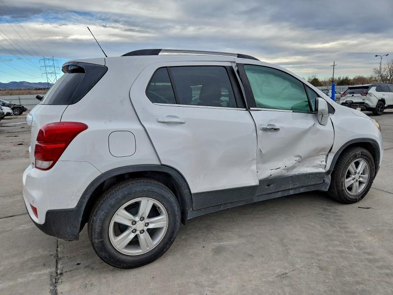 Photo 3 from auction – 2020 CHEV TRAX with VIN 3GNCJLSB7LL226822
