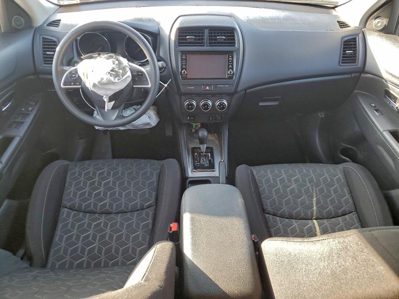 Photo 8 from auction – 2024 MITSUBISHI OUTLANDER with VIN JA4ARUAU9RU023439