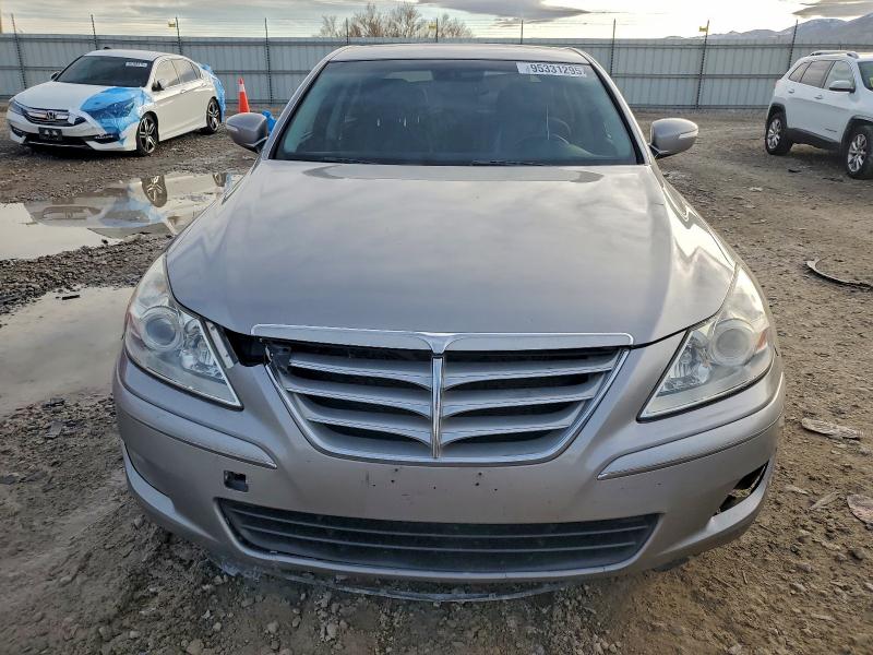 Photo 5 from auction – 2010 HYUNDAI GENESIS 3. with VIN KMHGC4DE2AU089529