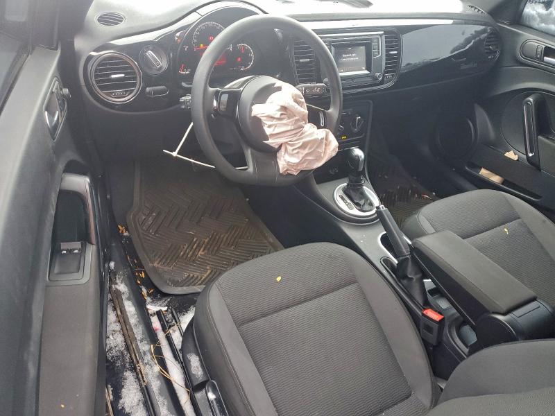 Photo 8 from auction – 2016 VOLKSWAGEN BEETLE SE with VIN 3VWJ07AT2GM630404