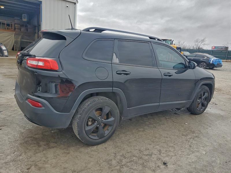 Photo 3 from auction – 2018 JEEP CHEROKEE L with VIN 1C4PJLCB0JD620478