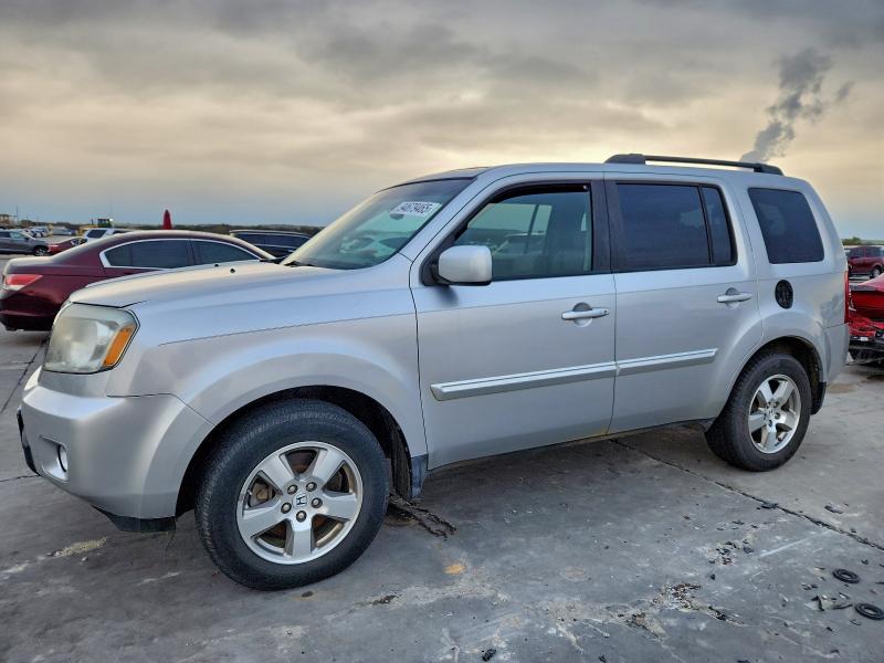 HONDA PILOT EXL 2011 with VIN 5FNYF3H59BB057840 - Photo from auction