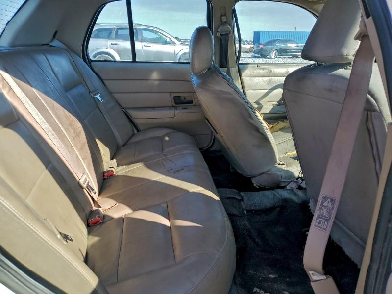 Photo 10 from auction – 2003 FORD CROWN VICT with VIN 2FAFP71W03X189388