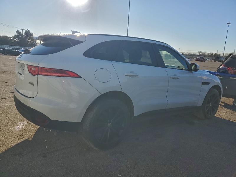 Photo 3 from auction – 2017 JAGUAR F-PACE PRE with VIN SADCK2BN5HA097265