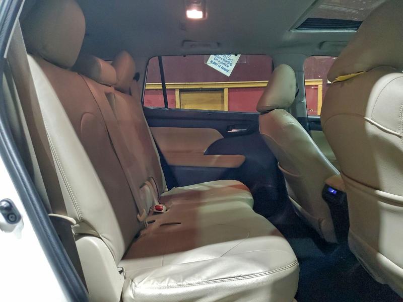 Photo 11 from auction – 2021 TOYOTA HIGHLANDER with VIN 5TDGZRBH2MS110966