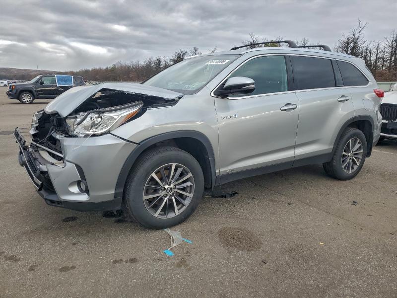 TOYOTA HIGHLANDER 2019 with VIN 5TDJGRFH3KS053616 - Photo from auction