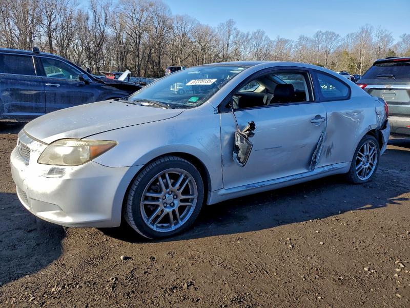 TOYOTA SCION TC 2005 with VIN JTKDE177550018442 - Photo from auction
