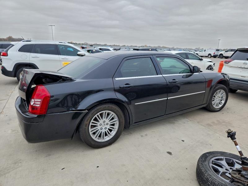 Photo 3 from auction – 2009 CHRYSLER 300 with VIN 2C3KA43DX9H524068