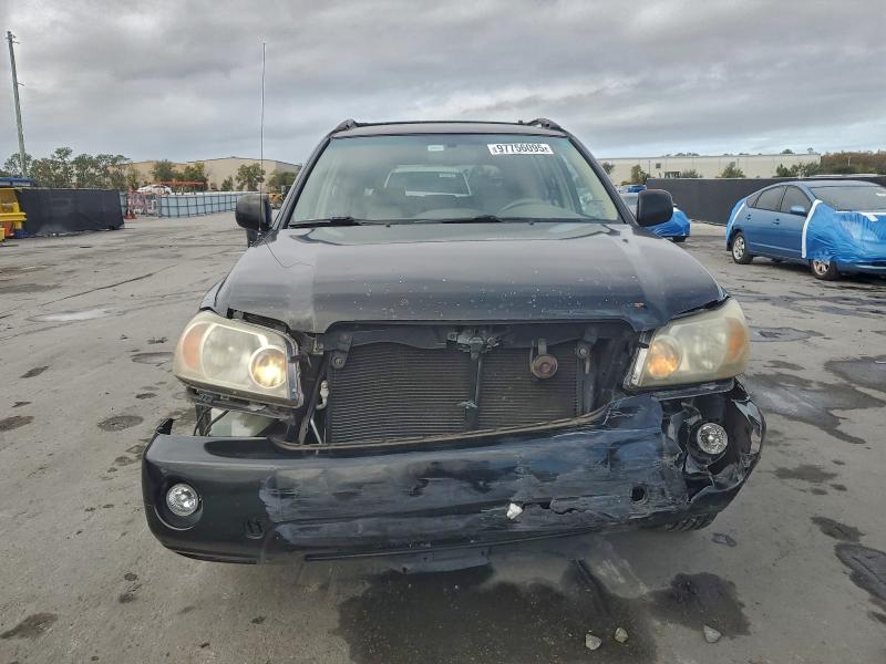 Photo 5 from auction – 2005 TOYOTA HIGHLANDER with VIN JTEGP21A050057301