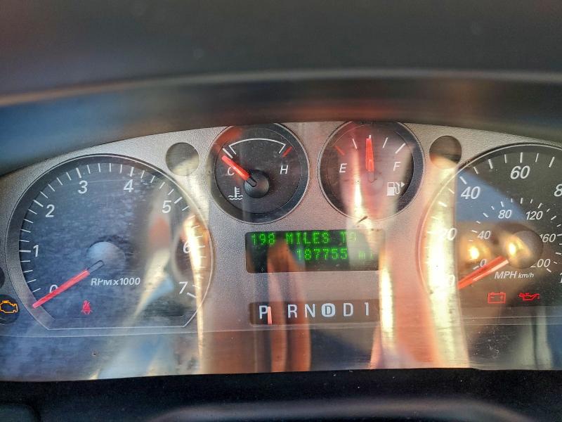 Photo 9 from auction – 2005 FORD TAURUS SEL with VIN 1FAFP56U15A139204