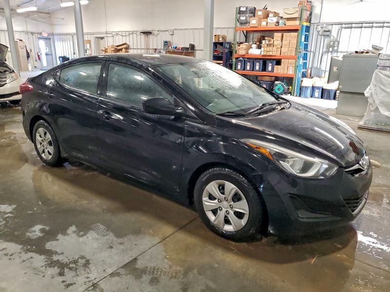 Photo 4 from auction – 2016 HYUNDAI ELANTRA with VIN 5NPDH4AE4GH681370