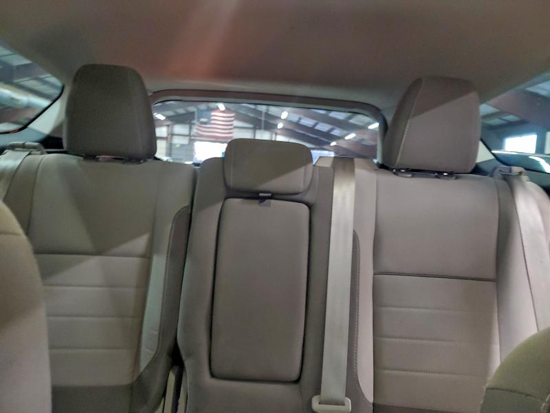 Photo 10 from auction – 2015 FORD ESCAPE SE with VIN 1FMCU9GX1FUB44971