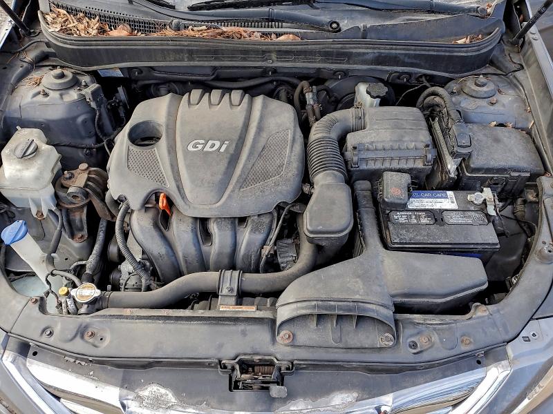 Photo 11 from auction – 2011 HYUNDAI SONATA SE with VIN 5NPEC4AC4BH258962
