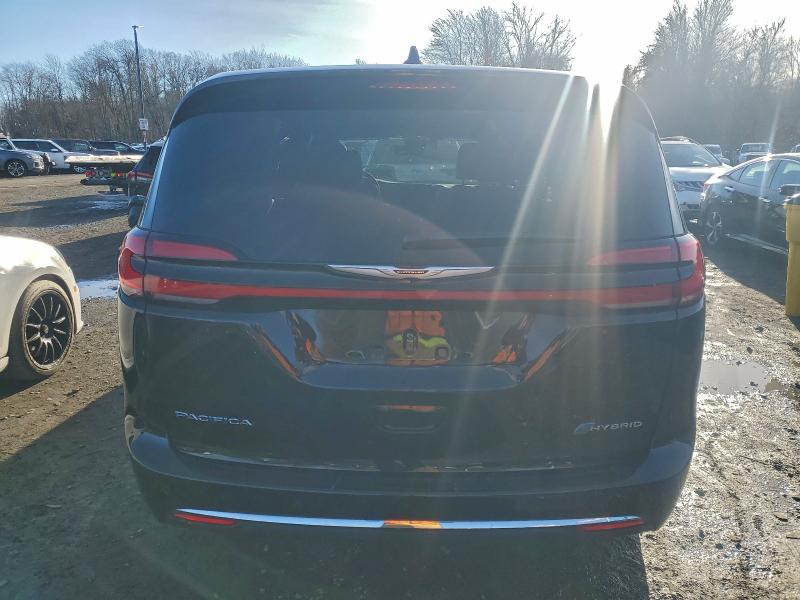 Photo 6 from auction – 2025 CHRYSLER PACIFICA H with VIN 2C4RC1S70SR572869