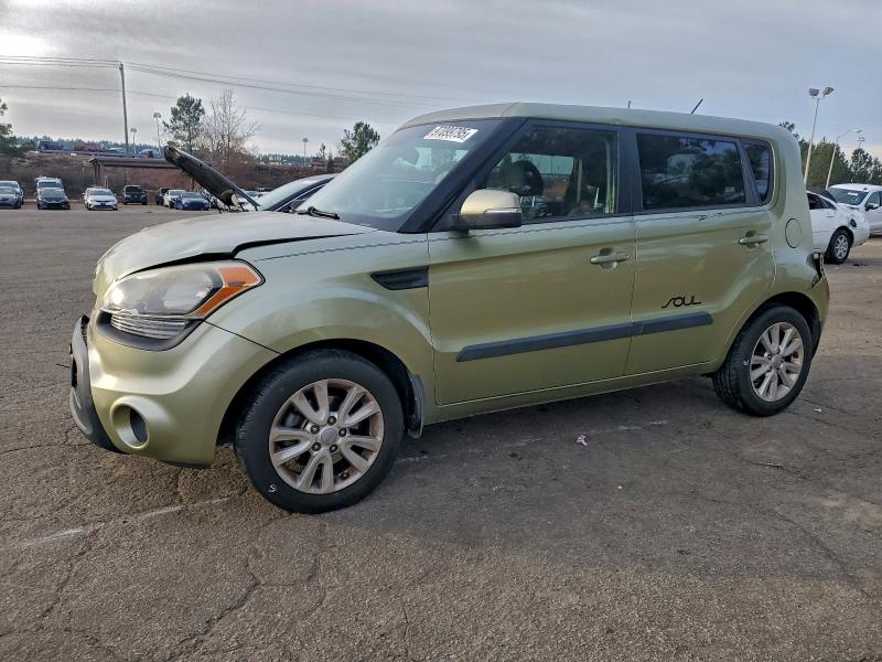 KIA SOUL + 2013 with VIN KNDJT2A6XD7628915 - Photo from auction