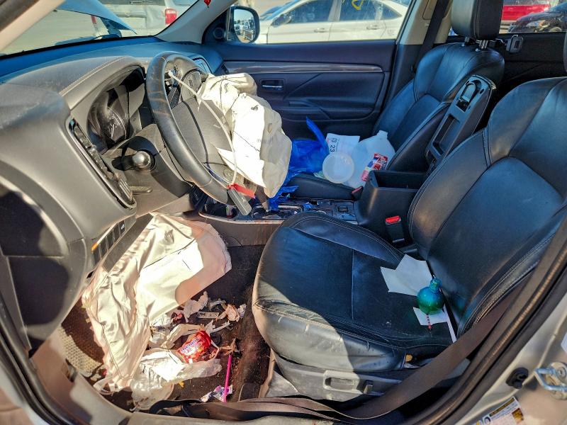 Photo 7 from auction – 2019 MITSUBISHI OUTLANDER with VIN JA4AZ3A37KZ040301