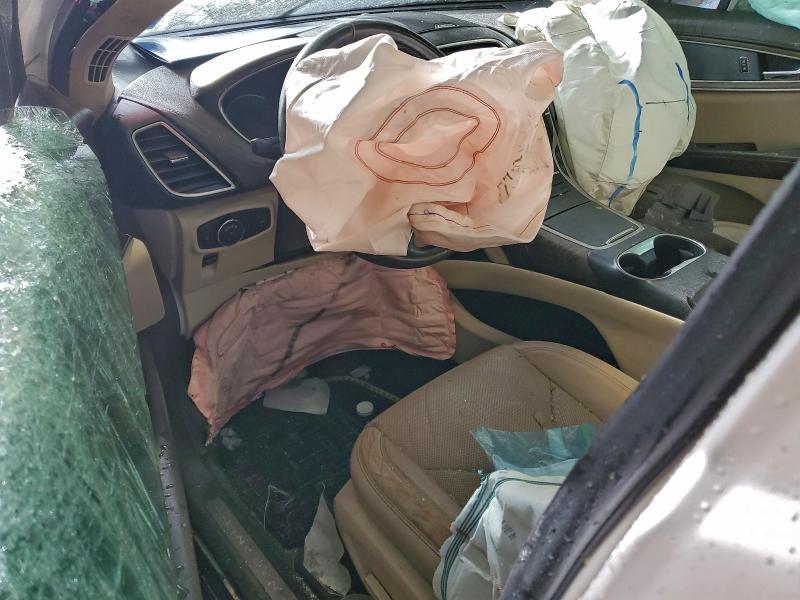 Zdjęcie 8 z aukcji – 2016 LINCOLN MKX RESERV z VIN 2LMTJ8LP0GBL87613