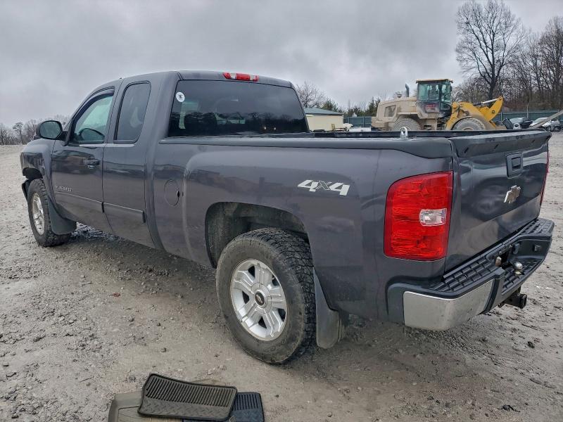 Photo 2 from auction – 2010 CHEVROLET SILVERADO with VIN 1GCSKREAXAZ137615