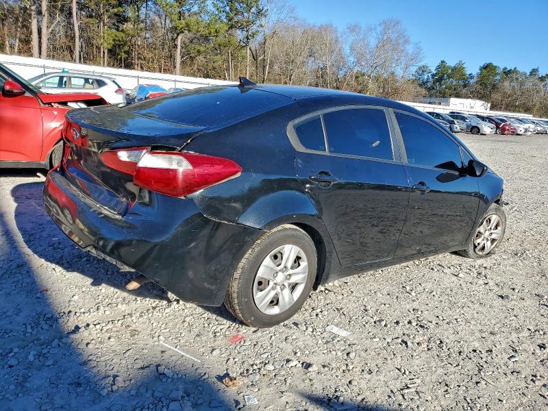 Photo 3 from auction – 2016 KIA FORTE LX with VIN KNAFK4A60G5552235