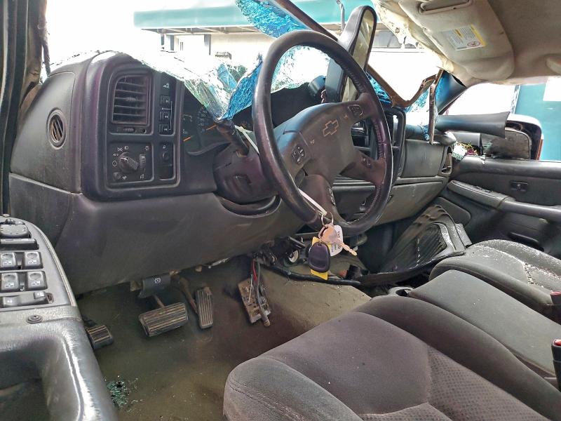 Photo 8 from auction – 2004 CHEVROLET SILVERADO with VIN 1GCHK23174F142703