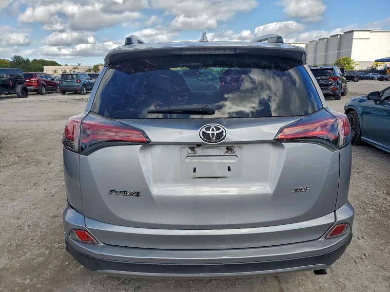 Photo 6 from auction – 2017 TOYOTA RAV4 with VIN 2T3WFREV3HW346343
