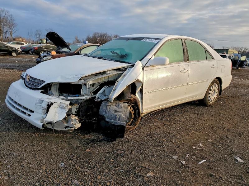 TOYOTA CAMRY LE 2004 with VIN 4T1BE30K64U313142 - Photo from auction
