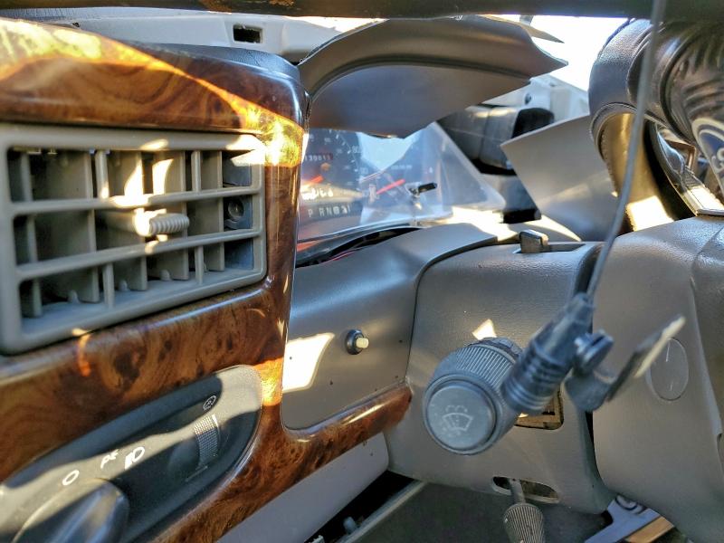 Photo 9 from auction – 2000 FORD EXCURSION with VIN 1FMSU43F3YEE15442
