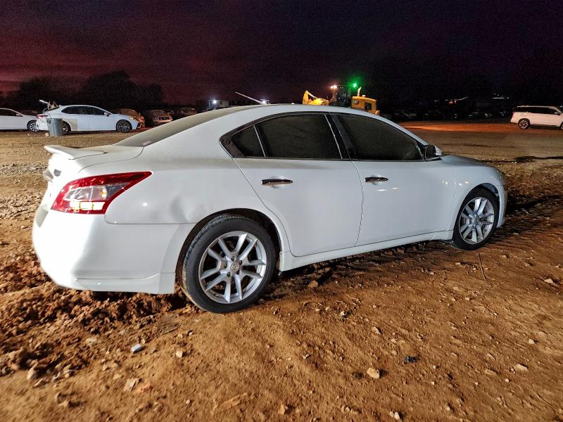 Photo 3 from auction – 2010 NISSAN MAXIMA S with VIN 1N4AA5AP2AC859431