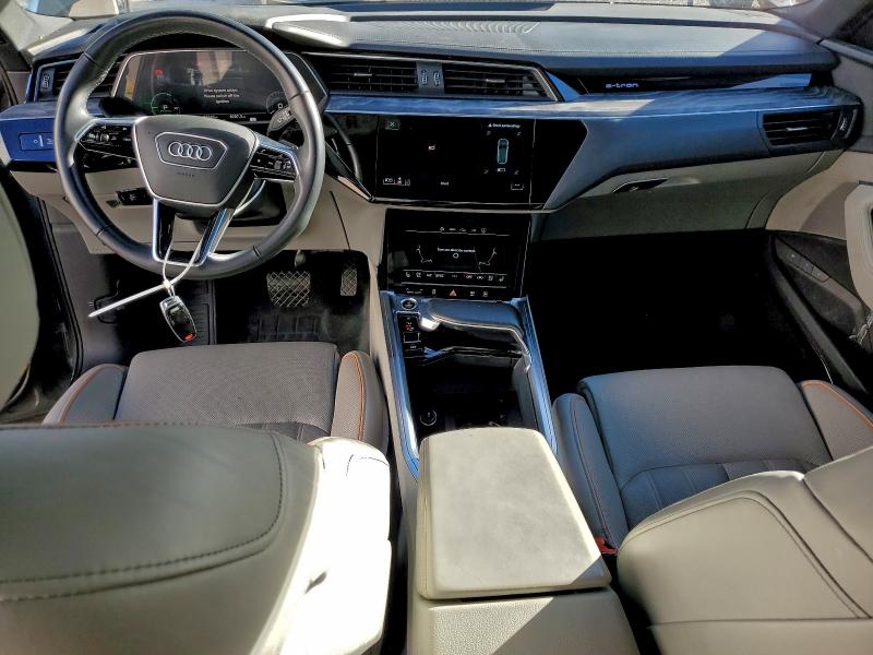 Zdjęcie 8 z aukcji – 2022 AUDI E-TRON CHR z VIN WA1VABGE4NB039373
